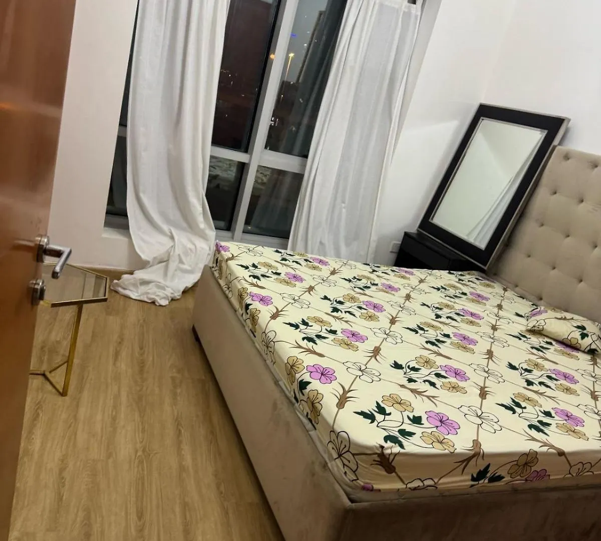 Apartment Supper Holly Days Home Dubai